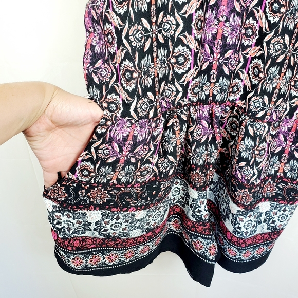 Xhilaration Floral Boho Romper Size Small - Picture 7 of 7